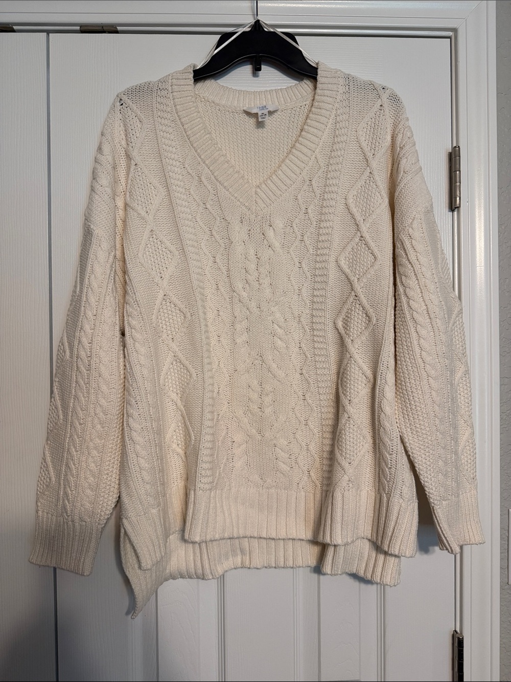 Time and Tru Cream Cable-Knit V-Neck Sweater